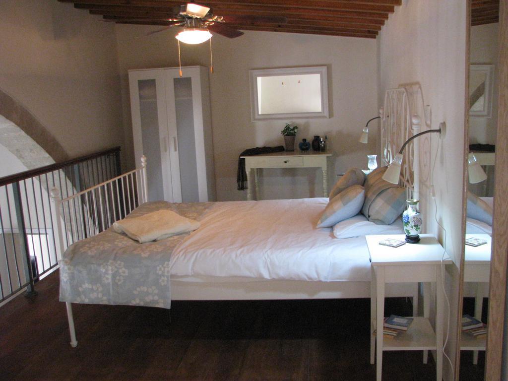 Dolphin Guest House And Studios Tochni Exteriér fotografie