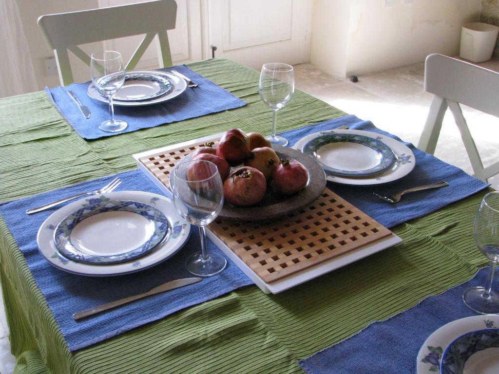 Dolphin Guest House And Studios Tochni Pokoj fotografie
