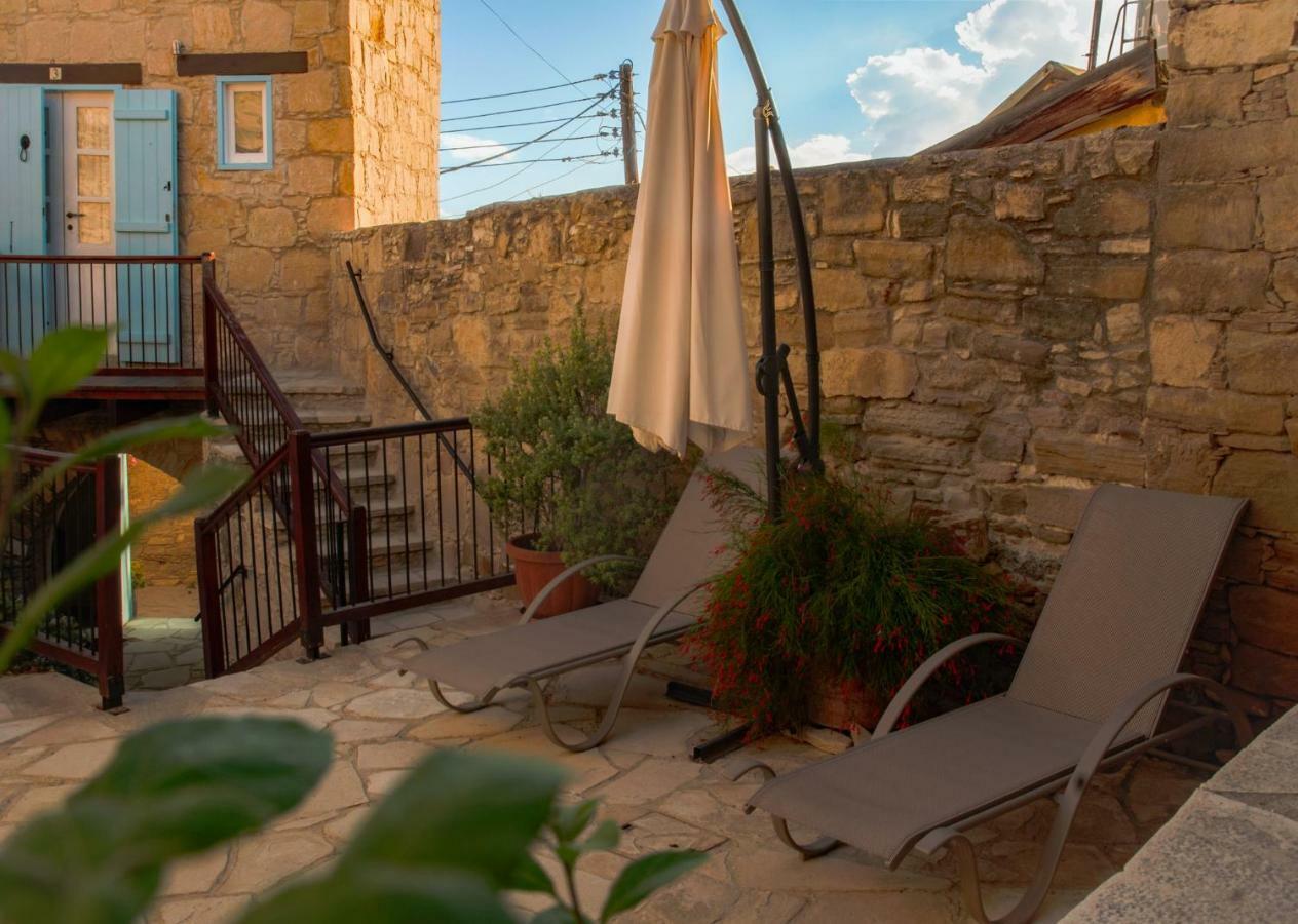 Dolphin Guest House And Studios Tochni Exteriér fotografie