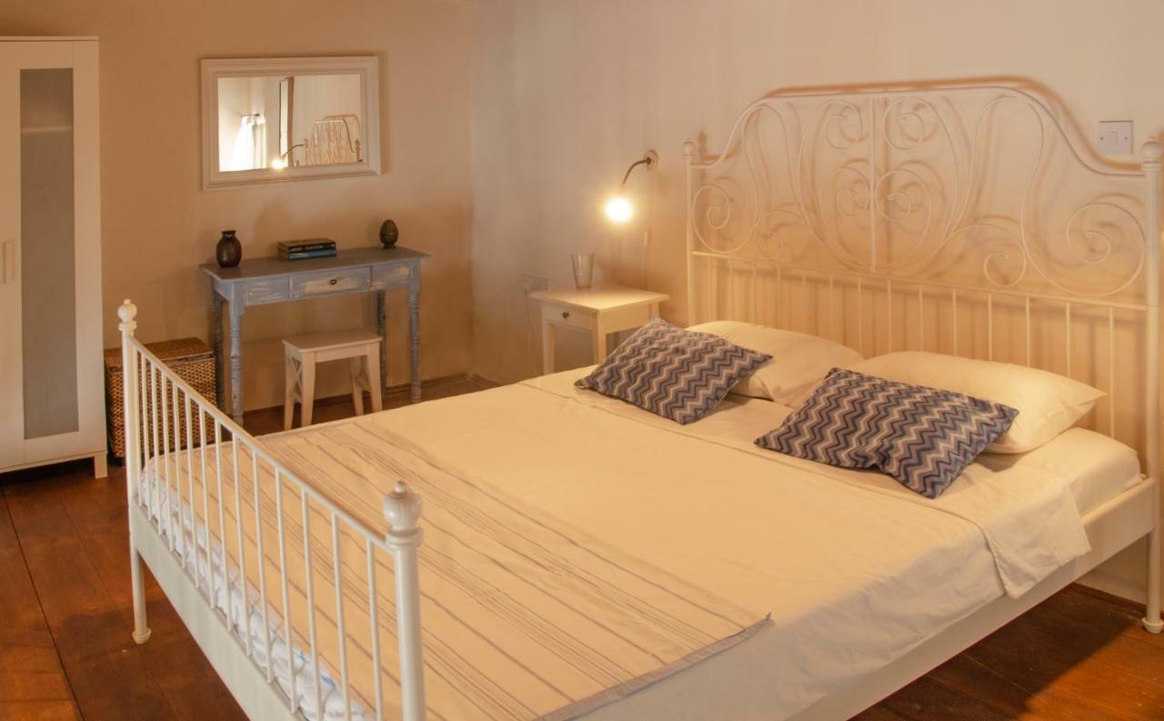 Dolphin Guest House And Studios Tochni Exteriér fotografie
